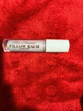 NWT Too Faced Pillow Balm Lip Treatment + Beauty Gift Bag